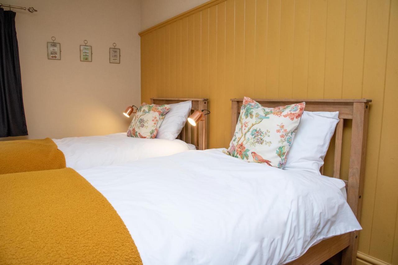 Work And Relax - Fast Wifi, Fireplace & Near Pub Newton Aycliffe Eksteriør billede