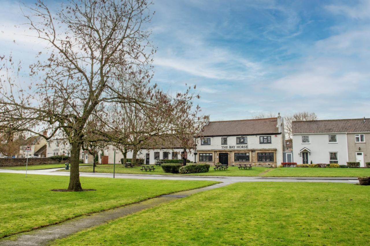 Work And Relax - Fast Wifi, Fireplace & Near Pub Newton Aycliffe Eksteriør billede